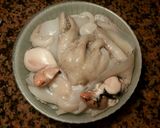 Foto del paso 2 de la receta: Cazuela de sepia con almejas y pasta