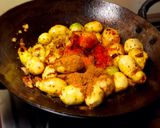 मसालेदार अरबी (masaledar arbi recipe in hindi) रेसिपी चरण 2 फोटो