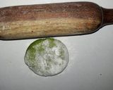 A picture of step 3 of Aate ka Palak Saloni.