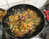 Foto del paso 4 de la receta: ARROLLADITOS PRIMAVERA 💐🥢