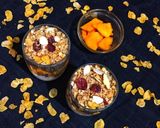A picture of step 3 of Crunchy Mango Parfait.