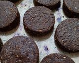 Foto del paso 1 de la receta: Alfajores de maní al chocolate
