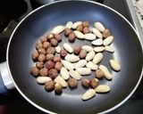 Foto del paso 3 de la receta: Acelga rellena, bañada con salsa de avellanas y almendras