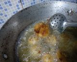 A picture of step 3 of Potato bread pockets.