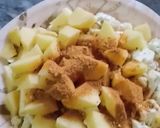 A picture of step 4 of Achari aloo gobhi.