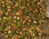A picture of step 5 of Okra Do Pyaza.