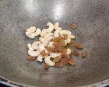 A picture of step 2 of Kesari Sheera.