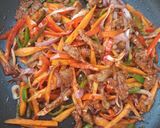 A picture of step 4 of Beef and veggies stir fry.