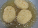 Roti Goreng isi Ayam Sayur