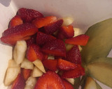 Foto del paso 1 de la receta: Licuado de frutilla, durazno, pera y naranja