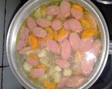Foto langkah ke 6 dari resep Sup sosis.