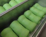Foto langkah ke 6 dari resep Pandan Killer Soft Bread.