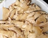 A picture of step 1 of Chicken Pho Salad (Phở Gà Trộn).