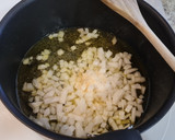 Foto del paso 2 de la receta: Guiso de patatas con chipirones