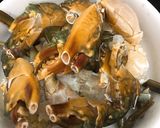 Hình bước làm 2 của món Cua rang mặn
