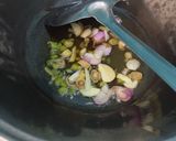 Foto langkah ke 1 dari resep Ayam Sampyok Khas Betawi.