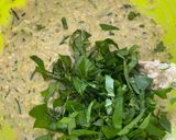Une image de l'étape 2 de Galettes de courgettes.