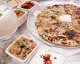 A picture of step 3 of Cheese paneer pepper stuff kulcha.