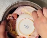 滴雞精、涼拌雞絲「一雞二用，營養湯品與開胃涼菜」的食譜步驟2照片