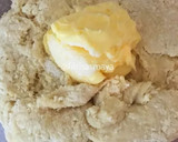 Foto langkah ke 2 dari resep Donat Tanpa Kentang.