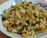 Foto del paso 5 de la receta: Revuelto de calabacín, patata y cebolla