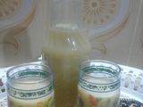 عصير طبيعي منعش 👌🍌🍑 مانجا موز وخوخ 💞 ما احلى الصيف 😄