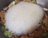 Foto langkah ke 3 dari resep Bihun Jagung Goreng.
