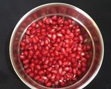 A picture of step 1 of Pomegranate Juice.