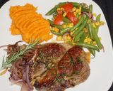 Foto del paso 5 de la receta: Chuletas de paleta de cordero al romero selladas a la sartén