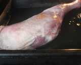 Foto del paso 2 de la receta: Paletilla de cordero al horno con setas y pimientos