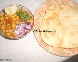 A picture of step 2 of Chola batura.