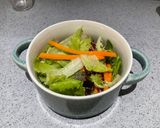 A picture of step 1 of Fig, walnut and blue cheese salad.