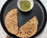 A picture of step 6 of Hung curd boiled chana roti sandwich.