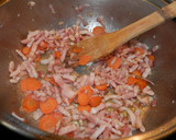 Foto del paso 2 de la receta: Garbanzos con beicon