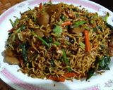 Foto langkah ke 5 dari resep Mie Goreng Jawa.