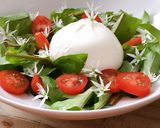Hình bước làm 3 của món 💚 Vegetarian Salad Mùa Xuân (Lá Bồ Công Anh, Hoa Tỏi Gấu & Phô Mai Burrata)