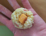 Foto del paso 3 de la receta: Bolitas de arroz rellenas