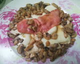 Foto del paso 2 de la receta: Pechugas de pollo con queso, bacon y champis al ajillo
