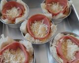 Foto langkah ke 4 dari resep Smooked beef & egg muffin.