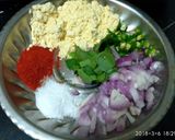 A picture of step 1 of Rice cutlets.
