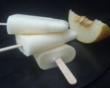 A picture of step 9 of Musk Melon Yogurt Popsicle.