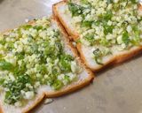 A picture of step 3 of Cheese Chilli Toast.