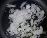 Foto del paso 1 de la receta: Macarrones con carne picada tomate y cebolla
