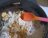 A picture of step 5 of Pumpkin Flowers Fried Rice.