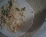 A picture of step 2 of Potato paratha with yoghurt.
