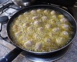 A picture of step 4 of Meatballs with Tomato Sauce.