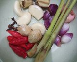 Foto langkah ke 2 dari resep Lawar Kacang Panjang.