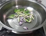 รูปขั้นตอนการทำที่ 1 ของ ต้มข่าไก่