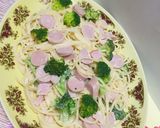Foto del paso 4 de la receta: Espaguetti en salsa Alfredo con brócoli jamón y queso!