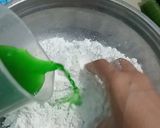 Foto langkah ke 2 dari resep Kue Putu Bambu.